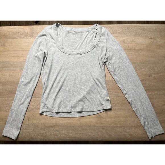 Vuori Long Sleeve Pose Scoop Tee Ribbed in White Heather Gray Size XL - Picture 3 of 8